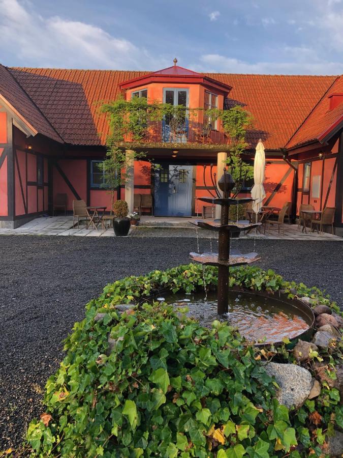 Villa Hasselbacken Garsnas Exterior photo